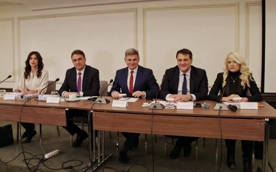 Συμμετοχή της Μαρίας Μοσχοπούλου  στη Διακομματική εκδήλωση για τα κόκκινα δάνεια και τη στεγαστική κρίση με πρωτοβουλία του Ευρωβουλευτή Νικόλα Φαραντούρη